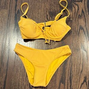Cupshe Woman’s Bathing Suit Vibrant Mustard Yellow Bikini Top & Bottom Size XS